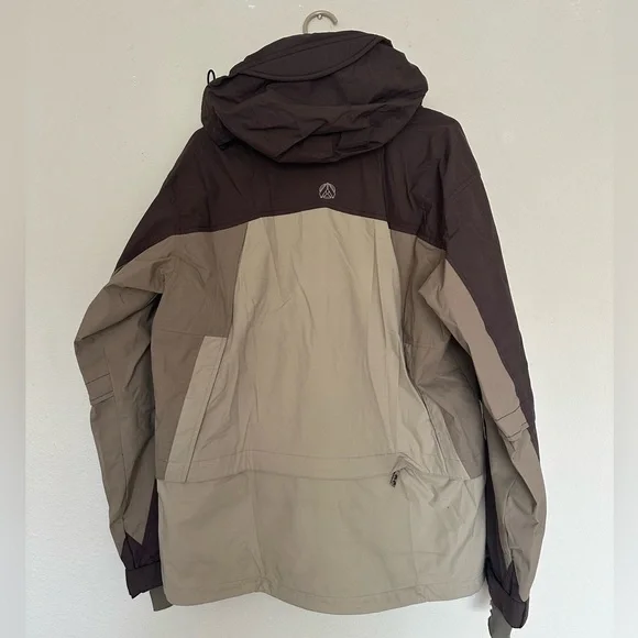 Men’s snow jacket - Picture 2 of 3